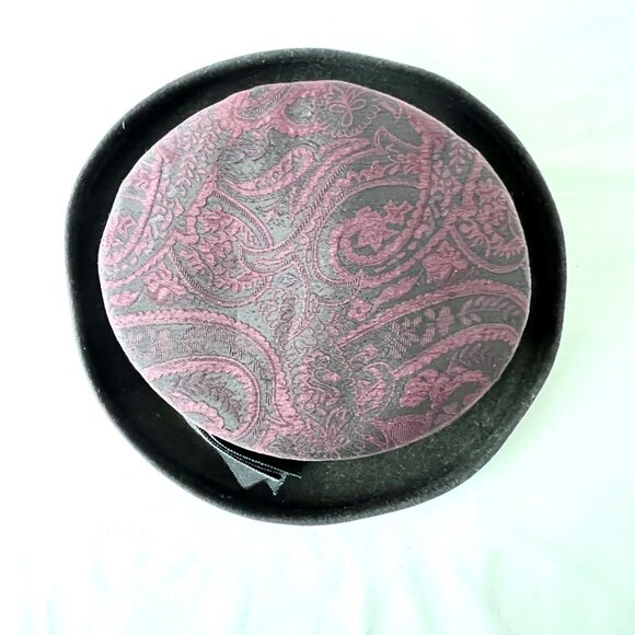 Whittall & Shon 100% Wool Hat, Black and Purple Paisley Pattern EC - Picture 8 of 14